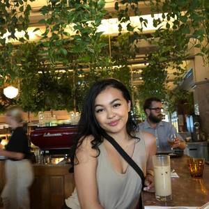 Meet your Posher, Ellen